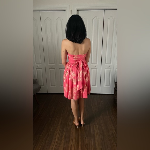 Adorable Coral strapless dress - Picture 2 of 6